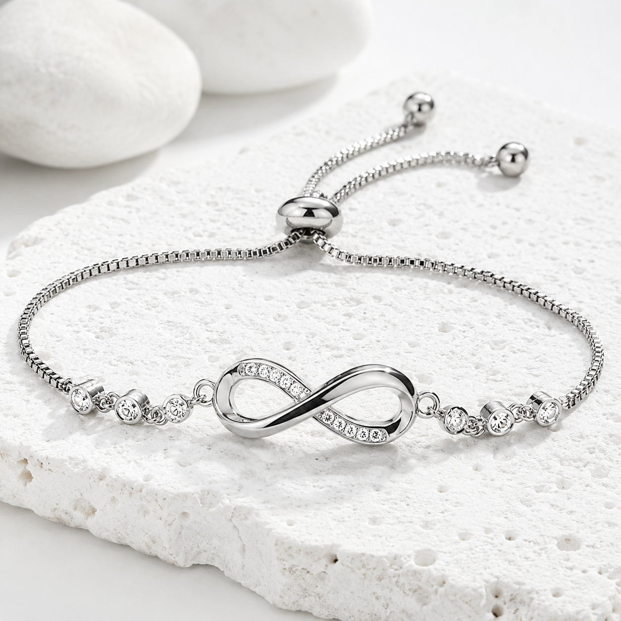 Carlotta™ — Bransoletka infinity